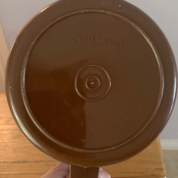 Tupperware Pitcher - Picture 5 of 8